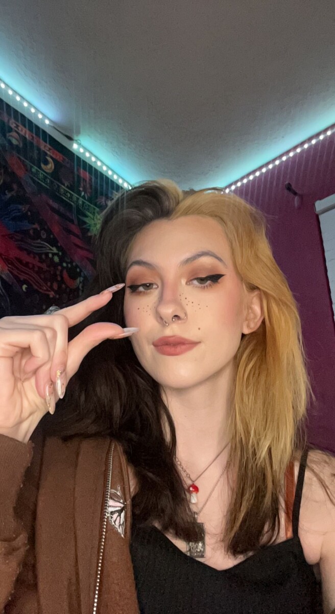 Mistress Molly findom