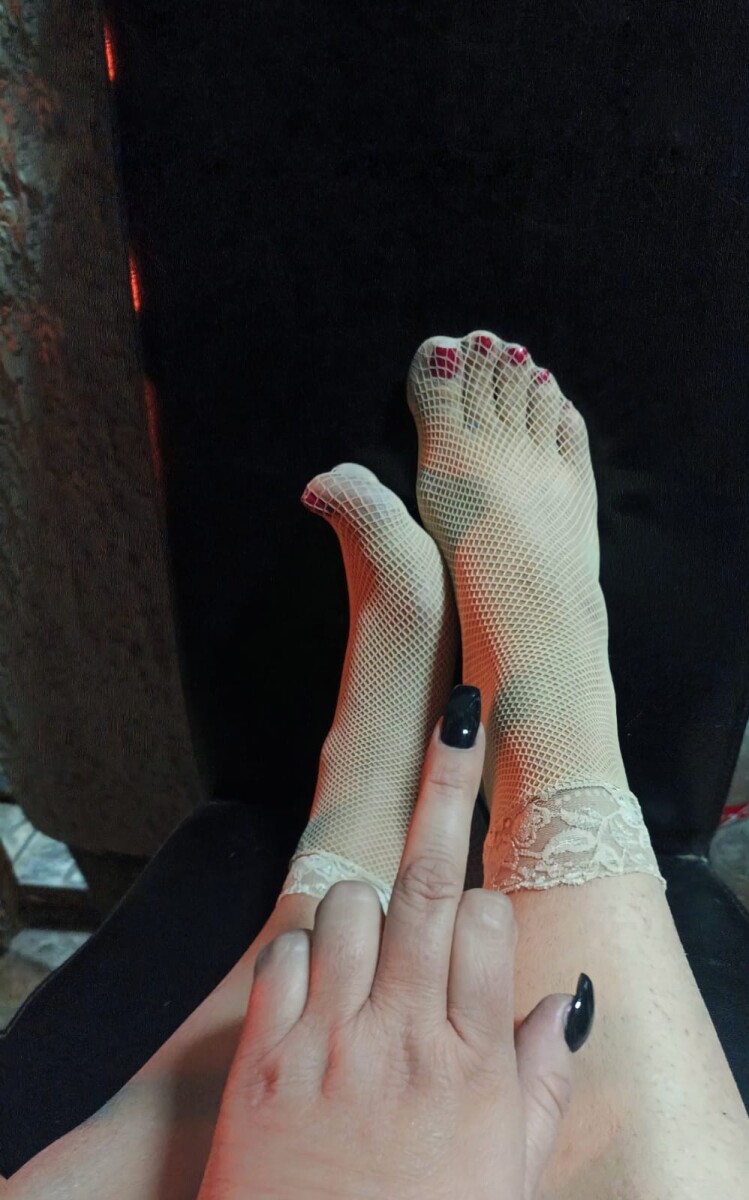 Goddess Atina feet loser
