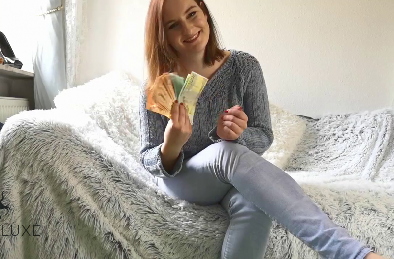 Miss Catdeluxe worship pay