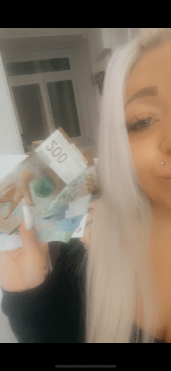Moneyprincess Lana greedy blonde