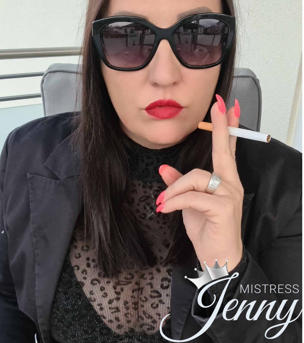 Mistress Jenny smokinggoddess smokingfetish