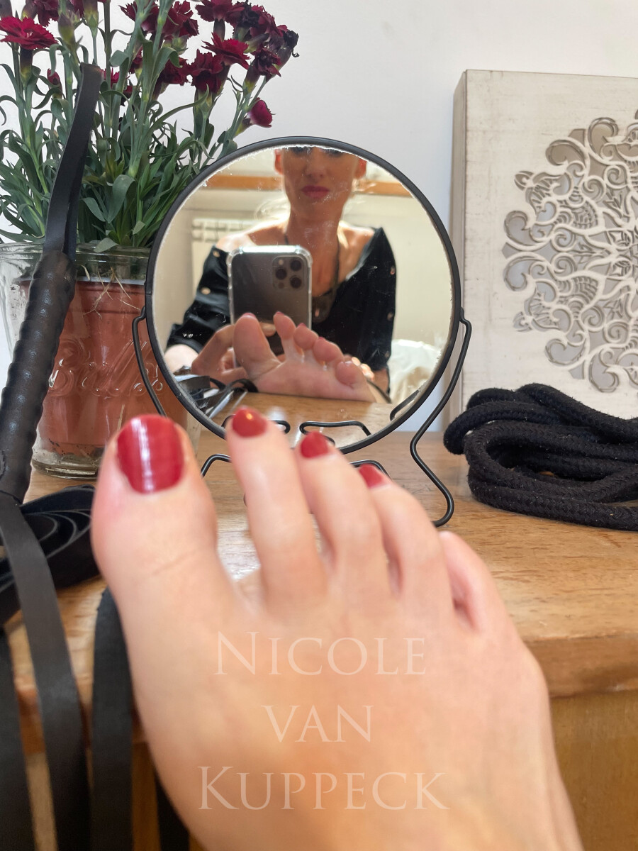 Nicole van Kuppeck
