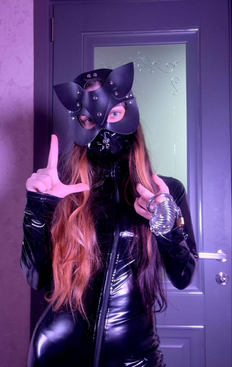 Goddess Alice Moonsea chastity chastitycage