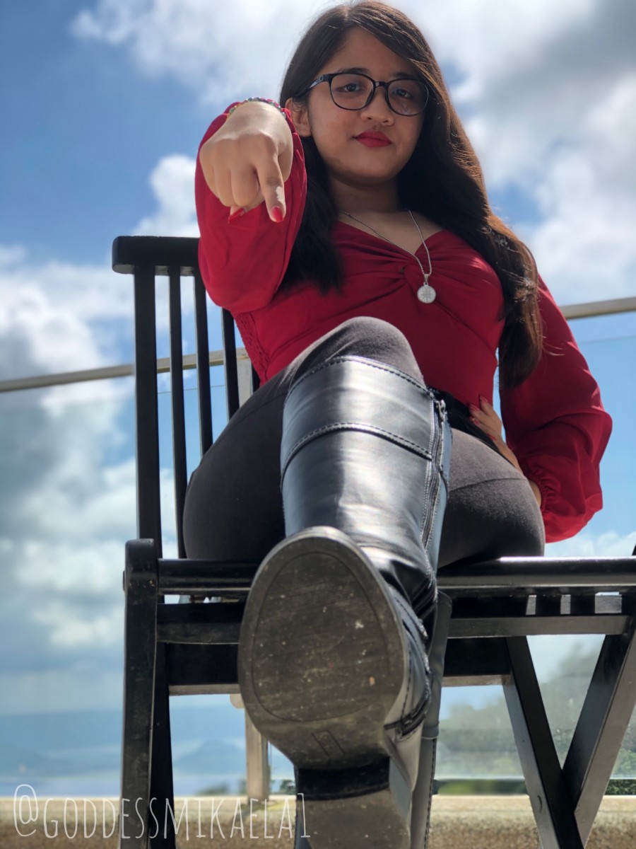 Mistress Mikaela findom bootfetish