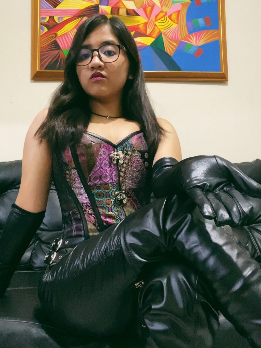 Mistress Mikaela findom asiandomme