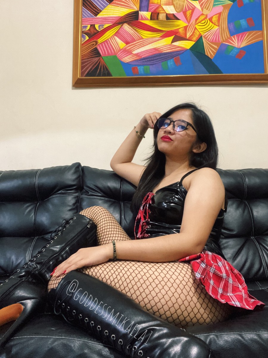 Mistress Mikaela findom asiandomme