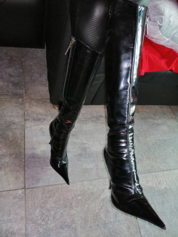 Goddess Kalinda boots bootlicker