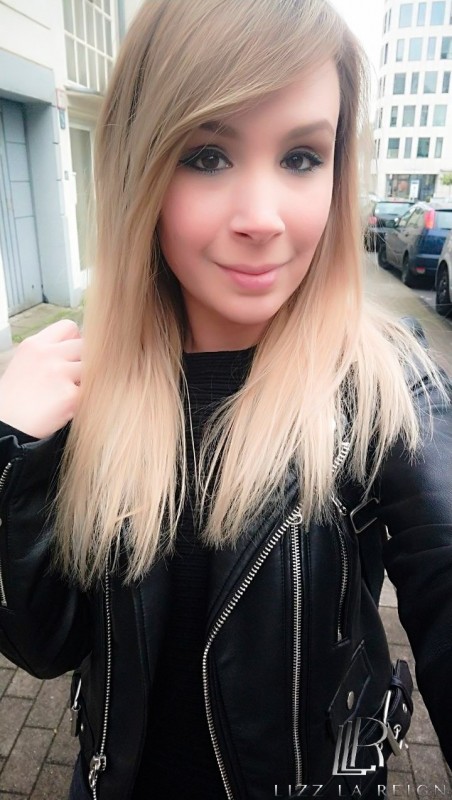 Lizz La Reign Findom GermanGoddess