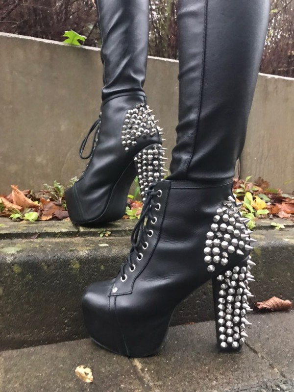 Lizz La Reign spiked boots