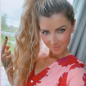 Lady Ari Amabelle