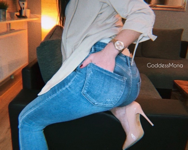 GoddessMona jeansfetish assworship